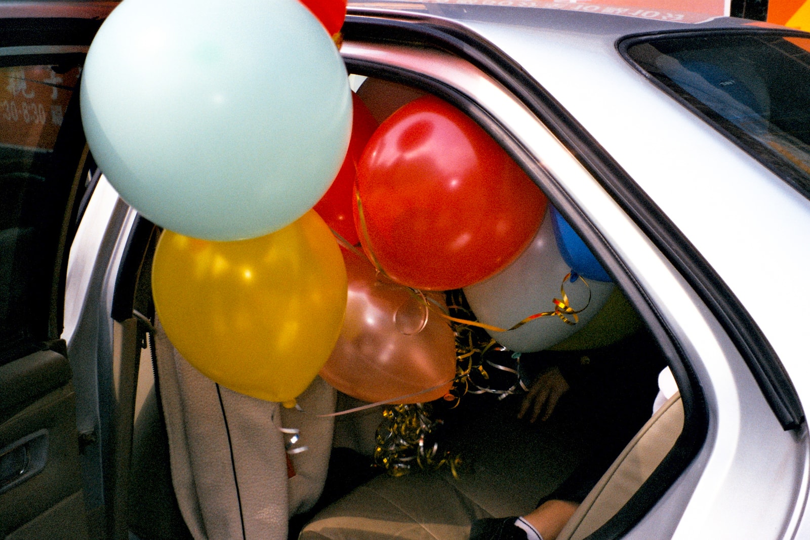 新生代饒舌歌手吳獻 Osean 獨家分享《我們只在地球住幾晚》MV 背後創作過程