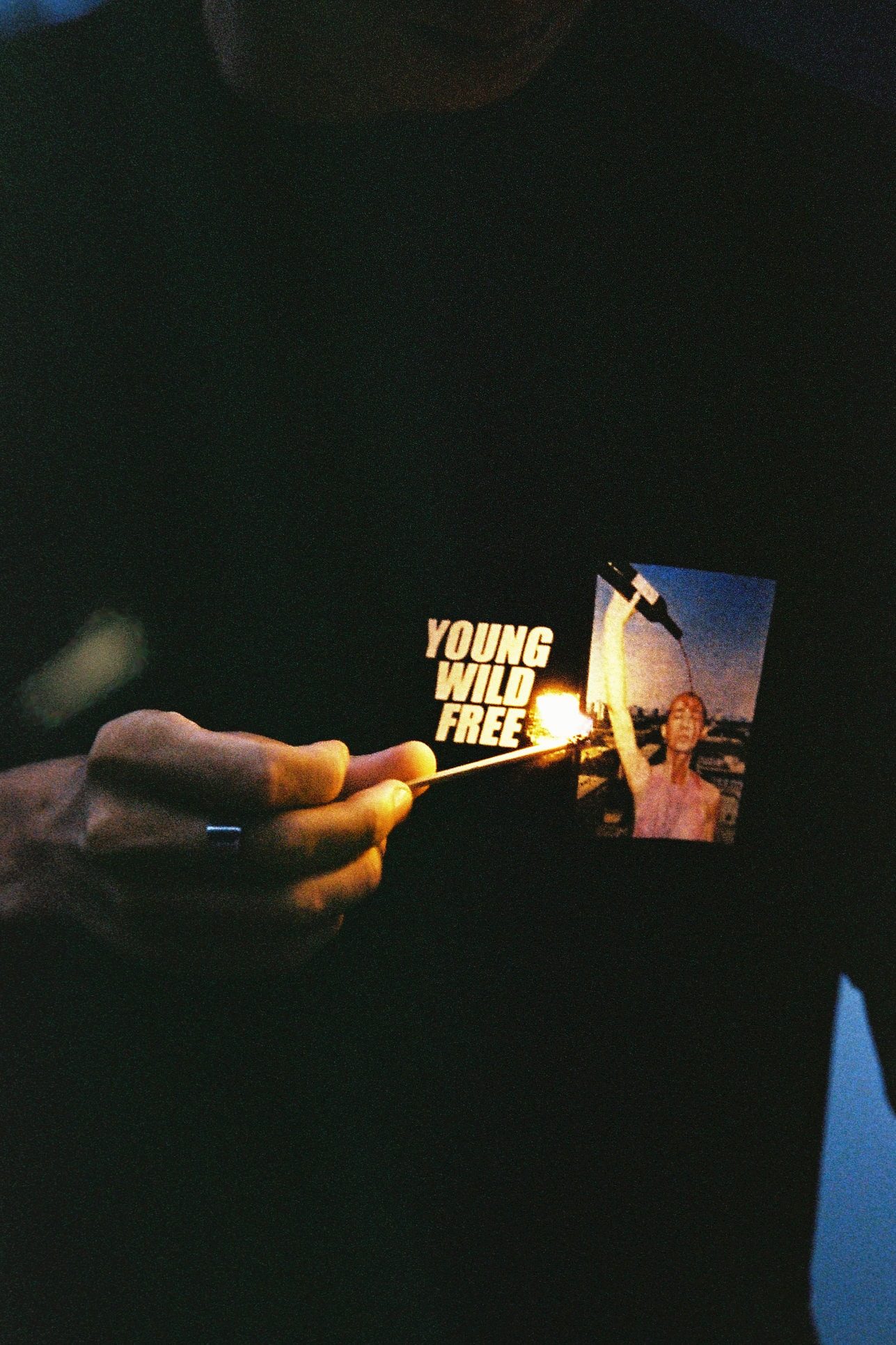 ROARINGWILD 攜手攝影師王未打造「Young Wild Free」跨界聯名系列