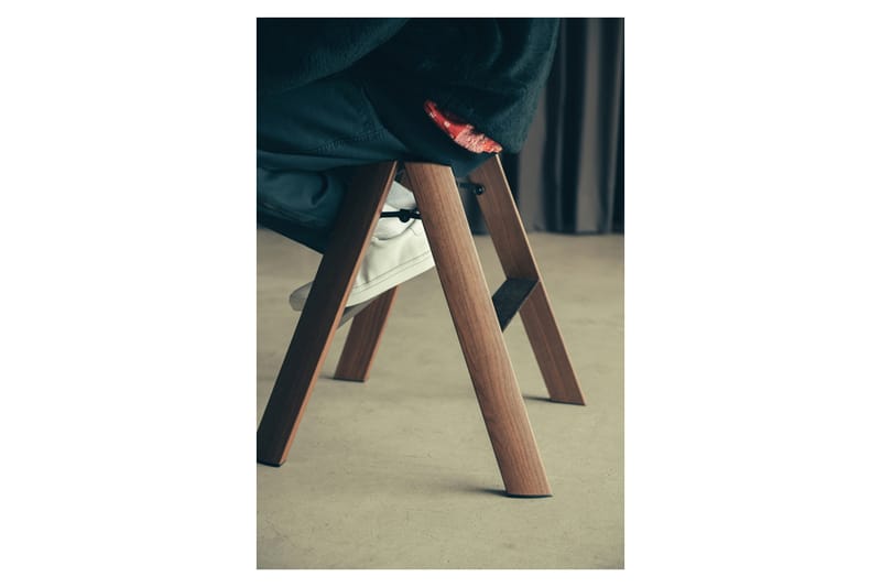 SOPH. 聯乘日本長谷川工業 Lucano 推出別注腳踏梯