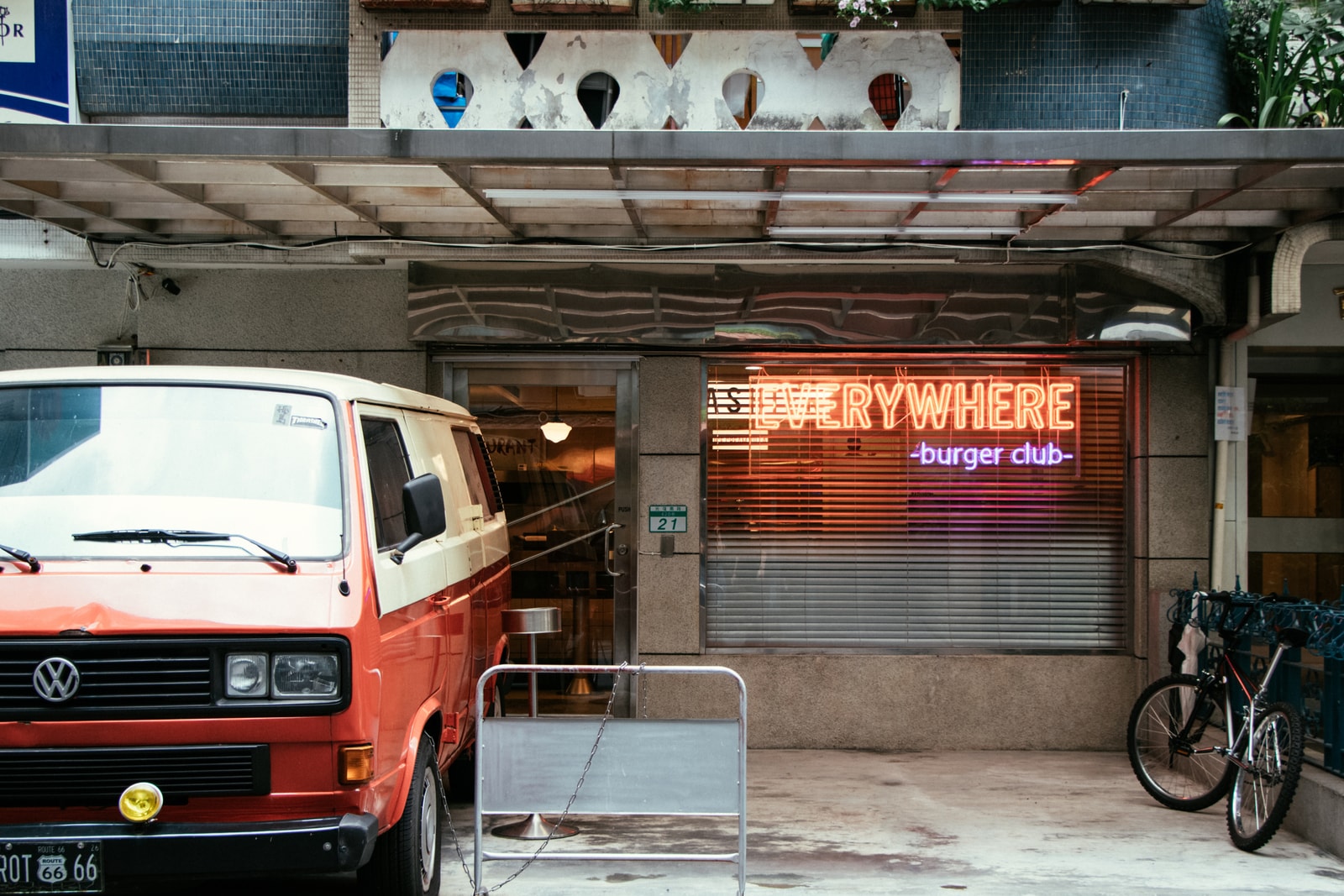 在「灶腳」開的演唱會:《Cook the Vibe 顏社煮場秀》|HYPEBEAST Eats