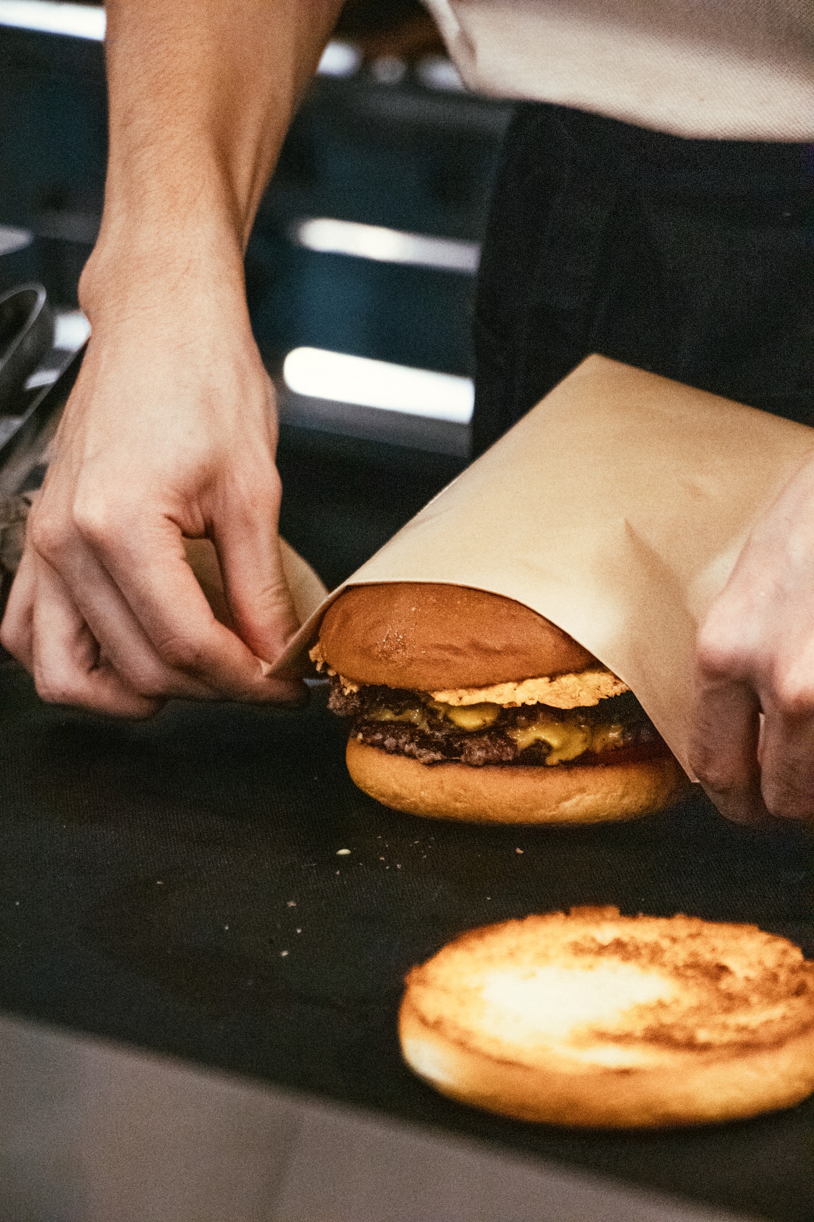 在「灶腳」開的演唱會:《Cook the Vibe 顏社煮場秀》|HYPEBEAST Eats