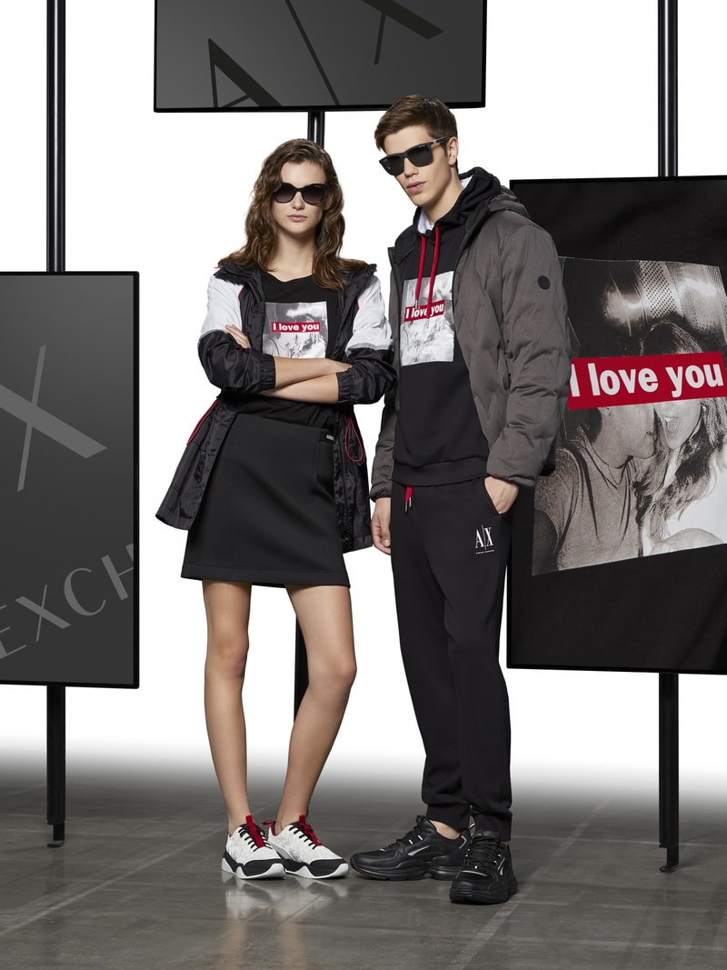 致敬 90 年代經典廣告－A|X ARMANI EXCHANGE 推出 Y2K 系列