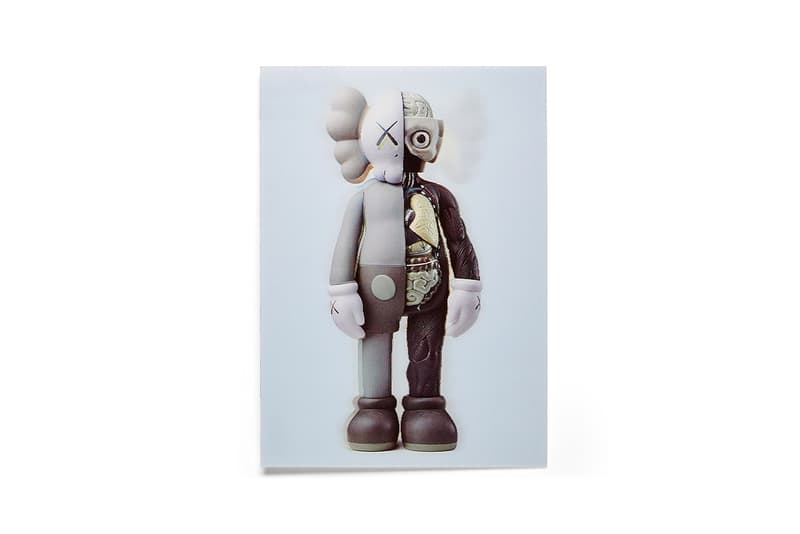 MoMA Design Store 推出全新 KAWS 周邊系列