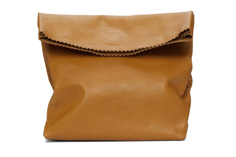 你願意花多少錢購入 VETEMENTS 新推的仿雞皮紙袋？