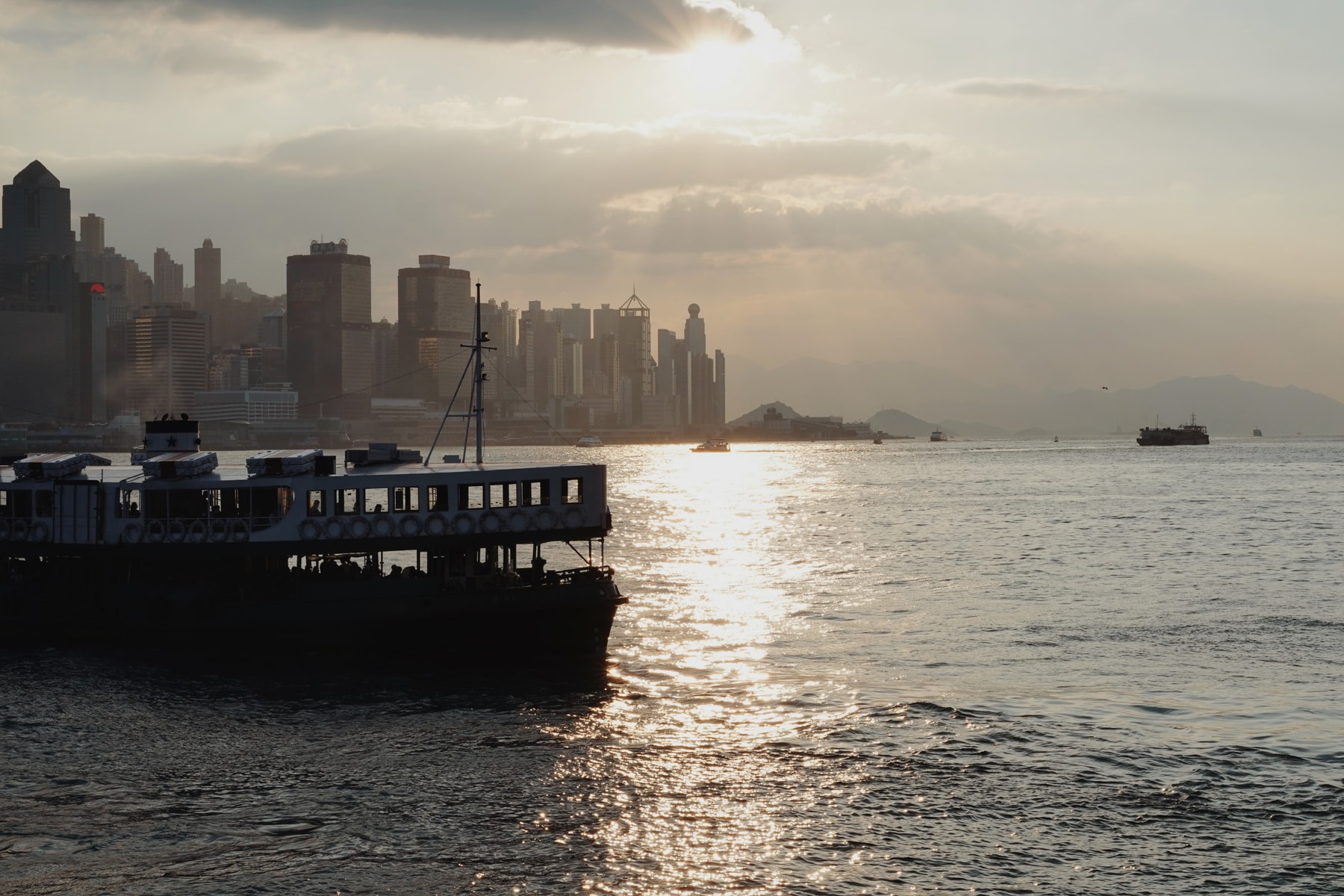 攝影師小雲以 Sony α7C 拍下銅鑼灣的寧靜角落|CityVibes