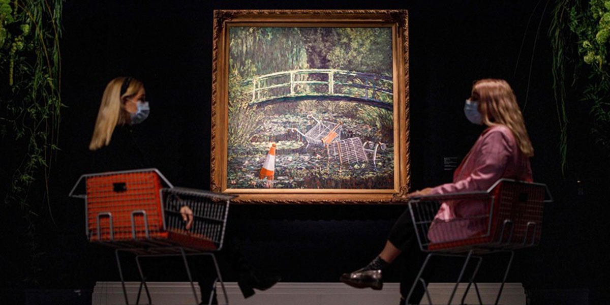 Banksy 標誌性作品《Show Me the Monet》以 $980 萬美元售出