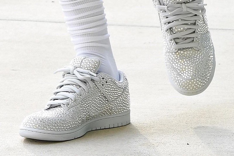 Swarovski 水鑽覆蓋－Cactus Plant Flea Market x Nike Dunk Low 最新聯名意外曝光