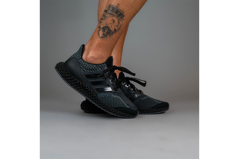 adidas 混種跑鞋 Ultra 4D 全新黑魂配色「Core Black」率先曝光