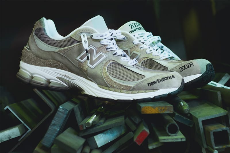New Balance x INVINCIBLE x N.HOOLYWOOD ML2002RV 最新聯名鞋款正式登場