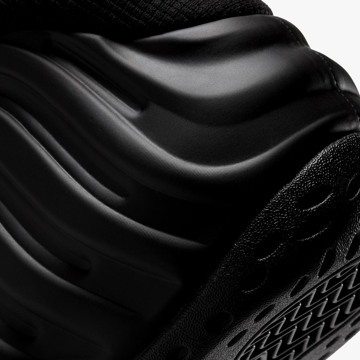Nike Air Foamposite One 黑魂配色 Anthracite 即將復刻回歸 Hypebeast