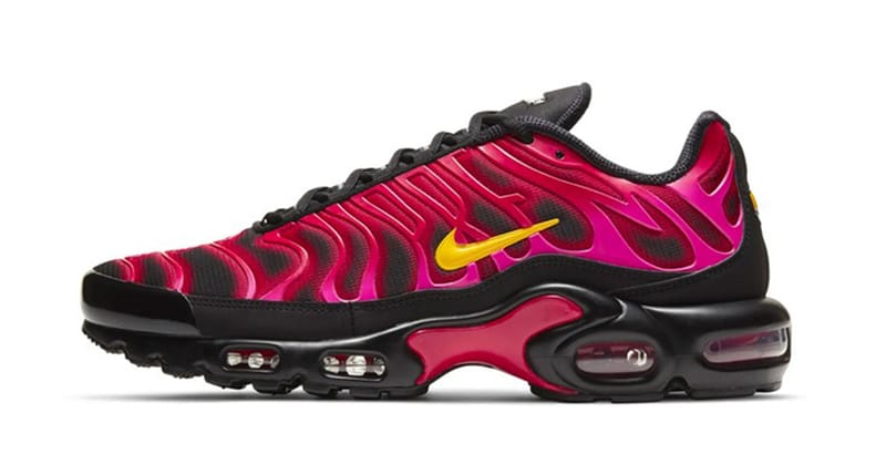 air max plus supreme fire pink