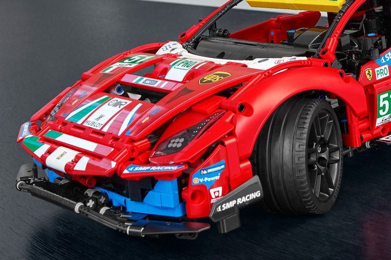 LEGO Technic™ 實體化 Ferrari 488 GTE「AF Corse #51」積木模型