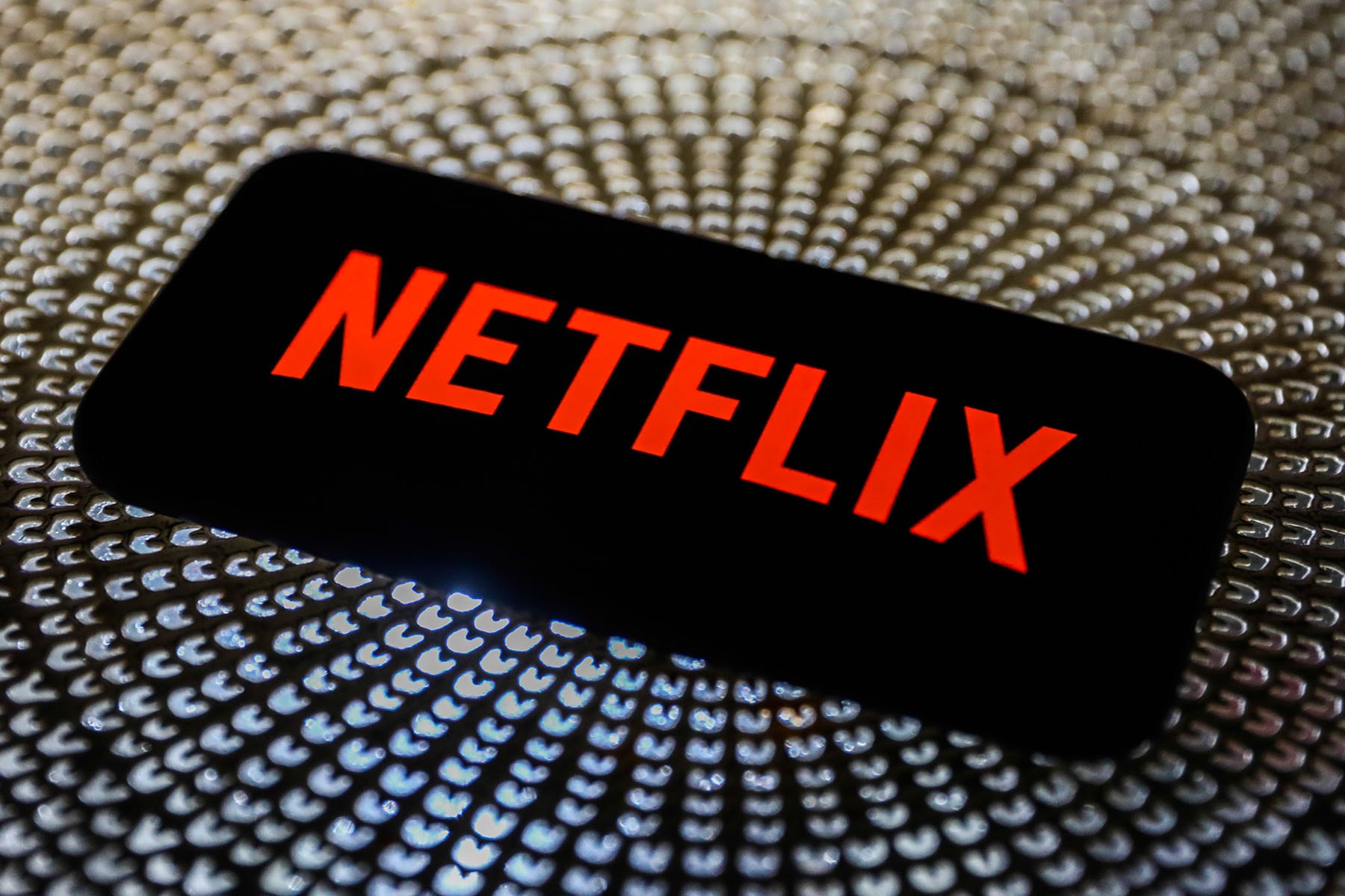 Netflix 計劃推出如「傳統電視」般的「全隨機輪播頻道」
