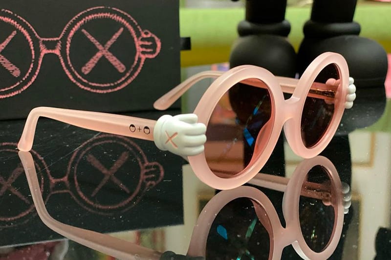 KAWS 攜手 Sons + Daughters 推出全新逗趣墨鏡