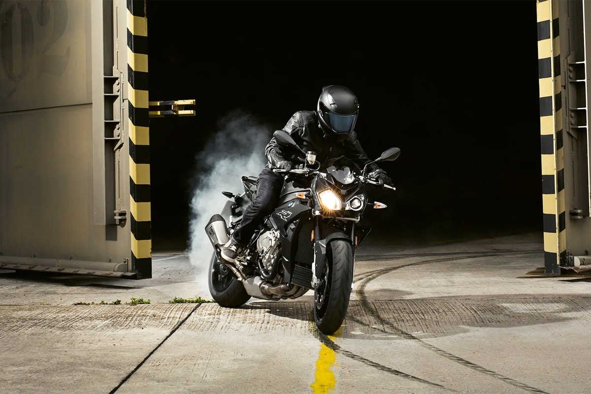 BMW Motorrad 發表 2021 年式樣 S 1000 R 車款
