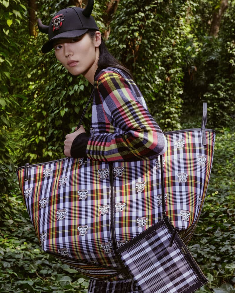 Burberry 正式發佈 2021 中國新禧賀歲宣傳大片
