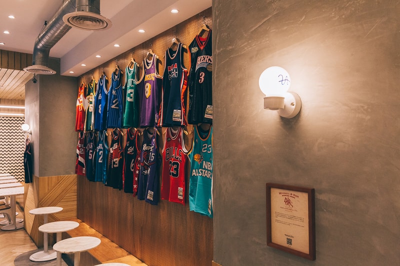 率先走進 The Whale 餵我早餐 x Mitchell & Ness 籃球主題期間限定展覽