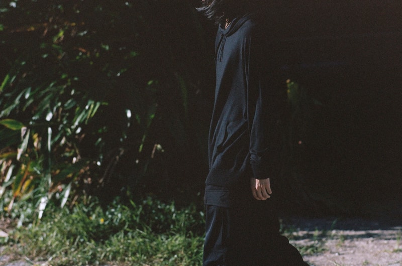 COMOLI 2021 春夏系列 Lookbook 正式登場