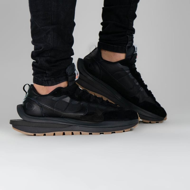 sacai triple black