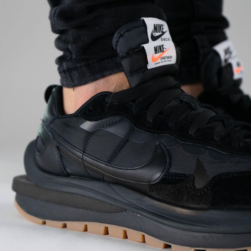 率先近賞 sacai x Nike Vaporwaffle 全新黑魂配色「Black/Gum」