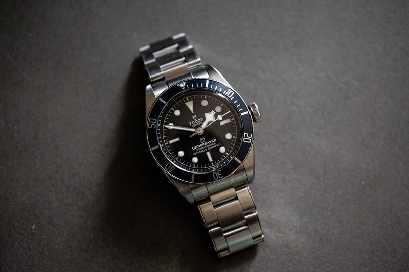 Tudor 攜手 UNDEFEATED 打造全新聯乘 Black Bay 腕錶