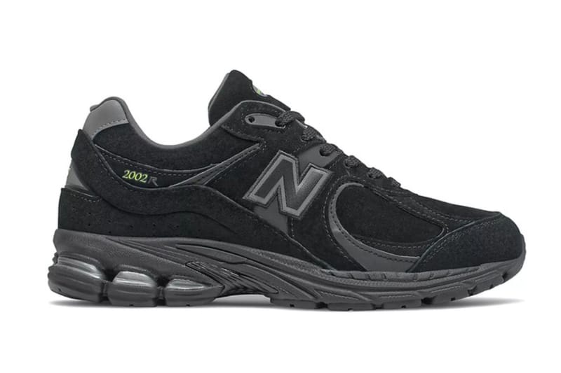 New Balance 2002R 黑魂配色版本正式登場