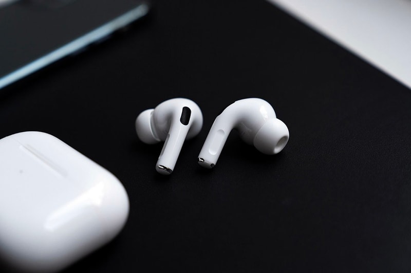供應商曝光 Apple 全新 AirPods 3 實機圖輯