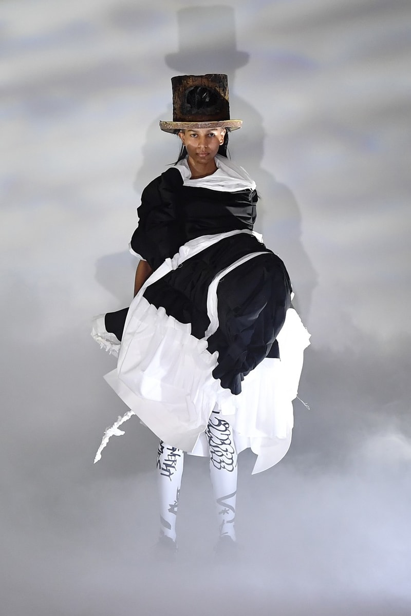 COMME des GARÇONS 2021 秋冬女裝大秀正式登場