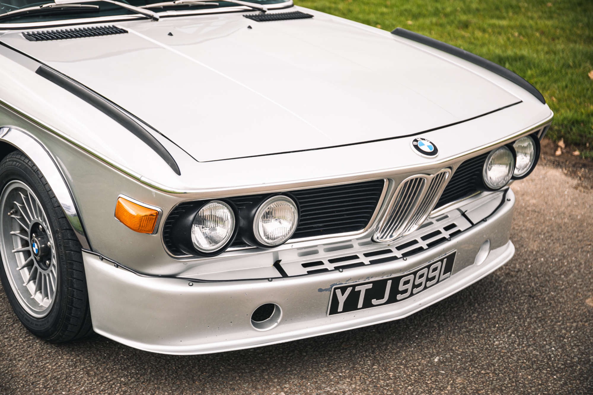 限量 1,265 輛罕有 1973 年 BMW 3.0 CSL 車款展開拍賣