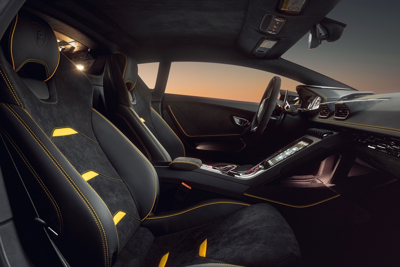NOVITEC 打造 Lamborghini Huracán EVO RWD 全新碳纖維改裝車型