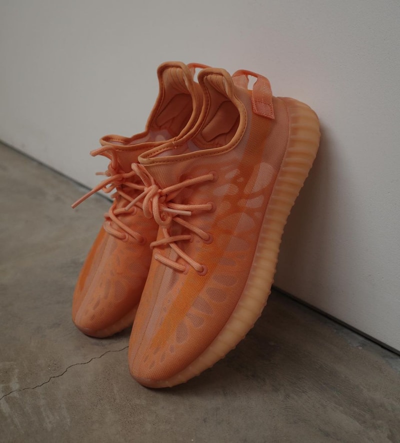 率先近賞 YEEZY BOOST 350 V2 全新配色「Mono Clay」