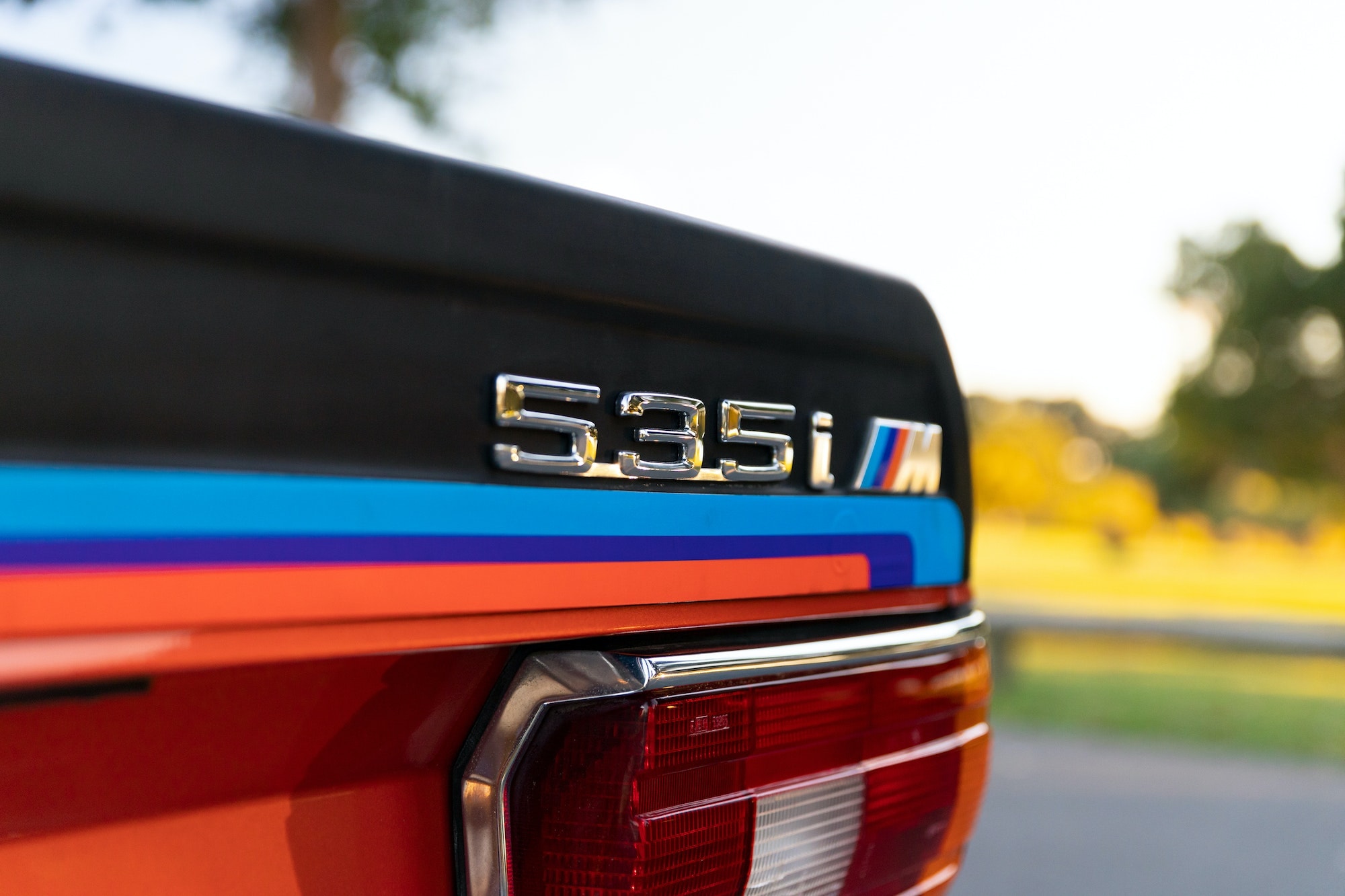 稀有 1981 年式樣 BMW E12 M535i 車款展開拍賣