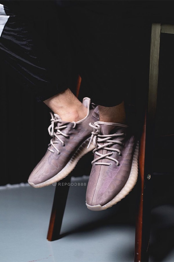 率先揭露 adidas YEEZY BOOST 350 V2 最新配色「Mono Mist」上腳圖輯