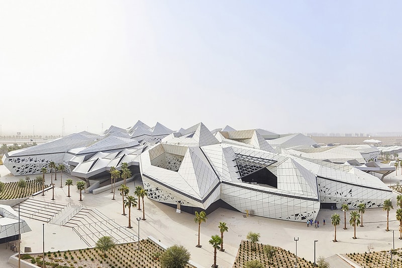 Zaha Hadid 建築事務所打造蜂窩結構研究園區