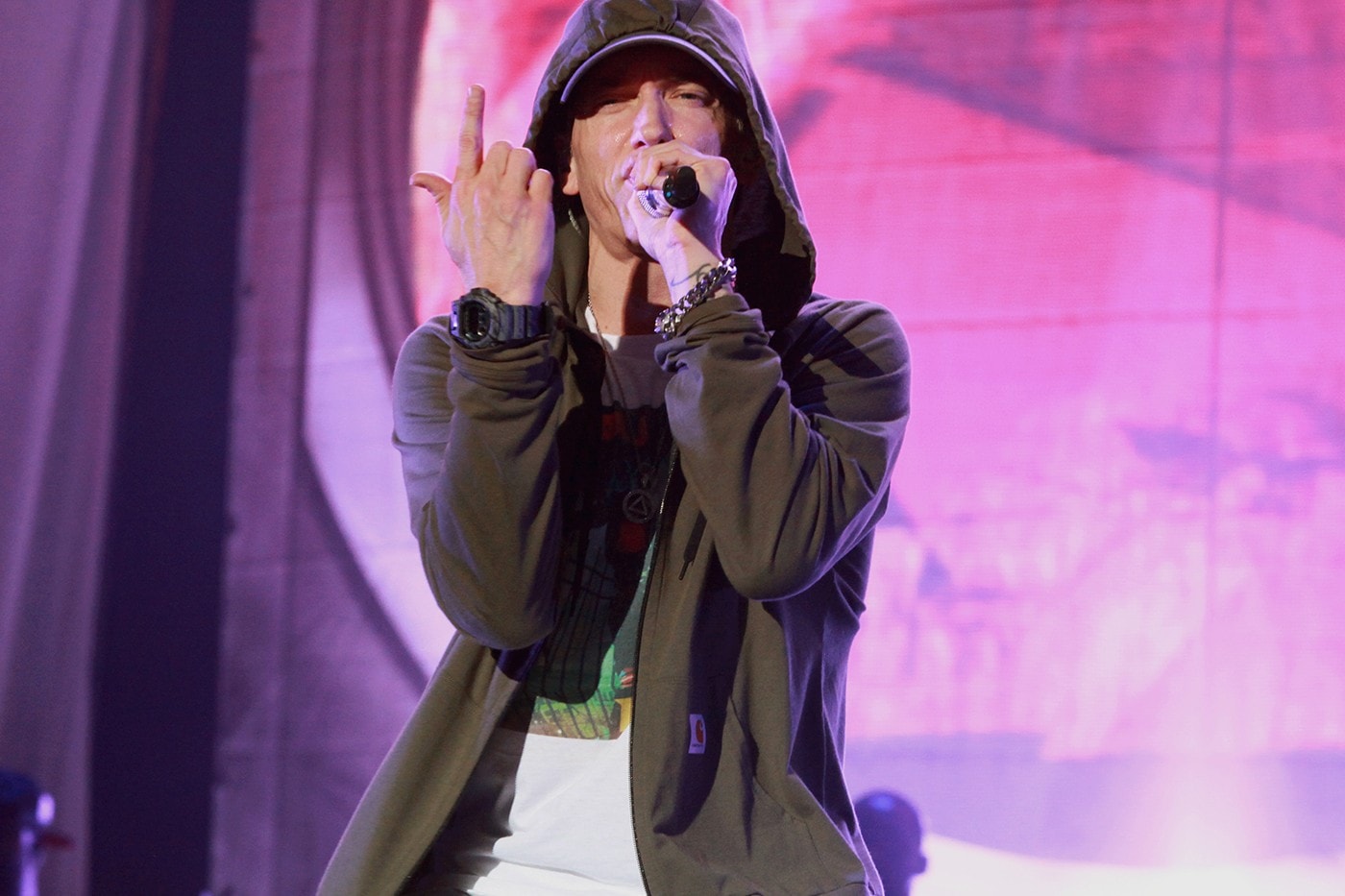 Eminem 首個 NFT 收藏系列售出超過百萬美元
