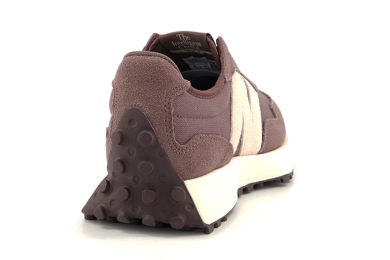 New Balance 327 最新配色「Black Fig」發佈