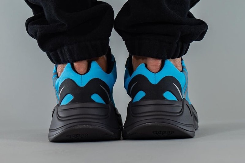 率先預覽 adidas YEEZY BOOST 700 MNVN 最新配色「Bright Cyan」清晰上腳圖輯