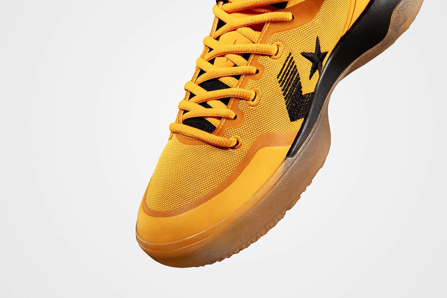 Converse 推出全新 HYPER SWARM G4 籃球鞋