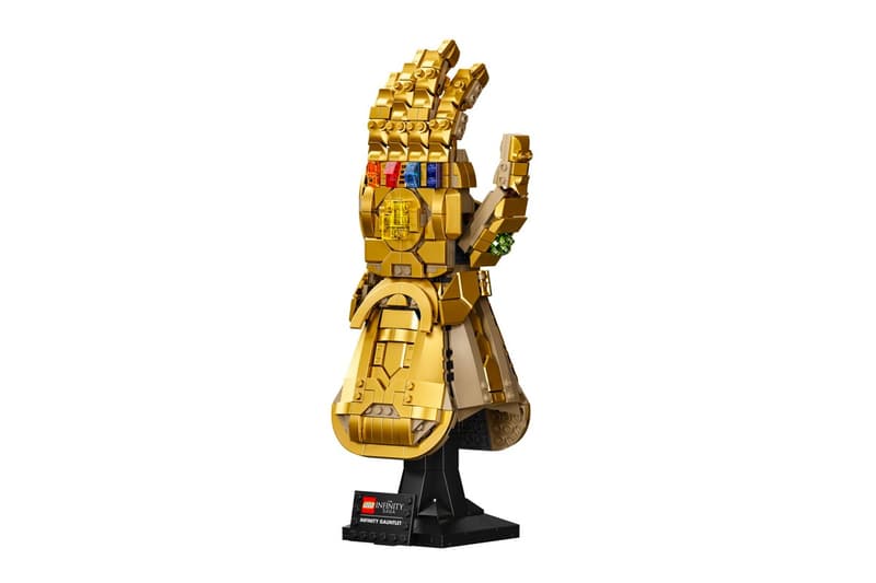 LEGO 實體化 Thanos 配戴之「Infinity Gauntlet 無限手套」積木模型