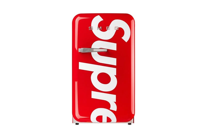 Smeg x Supreme 迷你冰箱即將登場