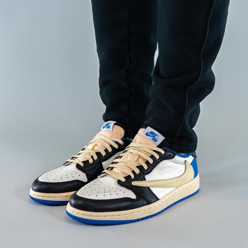 travis scott air jordan 1 fragment low