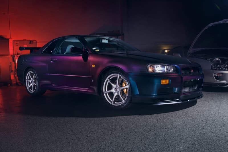 稀有jdm 車型1999 Nissan Skyline Gt R V Spec Midnight Purple Ii 展開拍賣 Hypebeast