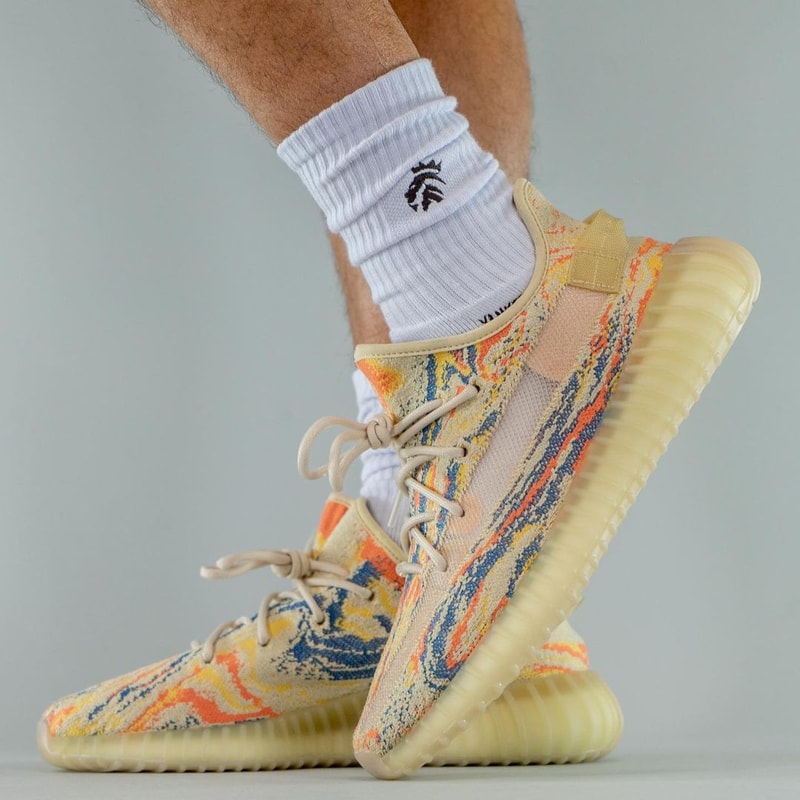 率先近賞 adidas YEEZY BOOST 350 V2 最新配色「MX Oat」上腳圖輯