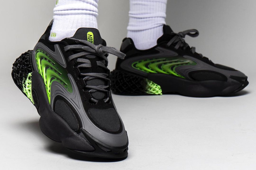 率先近賞 adidas 4D Cush「Carbon/Solar Green」全新鞋款