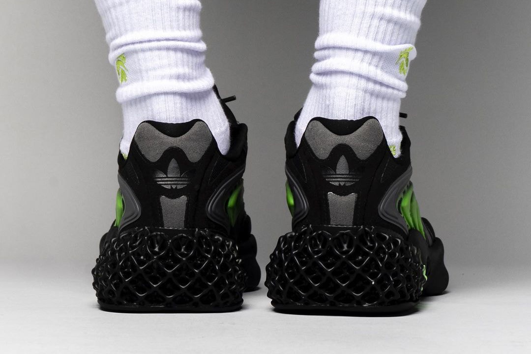 率先近賞 adidas 4D Cush「Carbon/Solar Green」全新鞋款