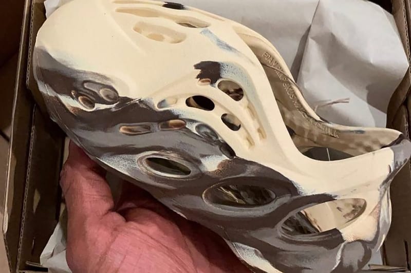 率先預覽 adidas 人氣鞋款 YEEZY FOAM Runner 最新配色「MX Cream Clay」