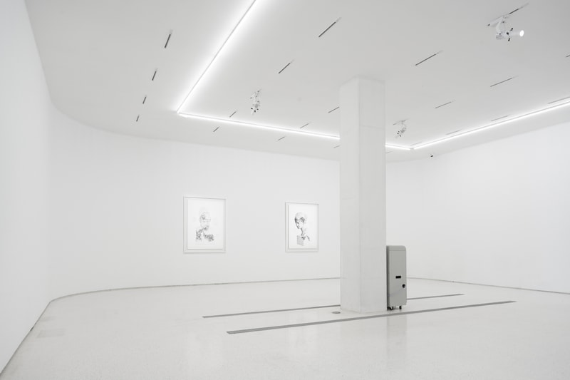 率先走進展覽「Daniel Arsham: Sands of Time」