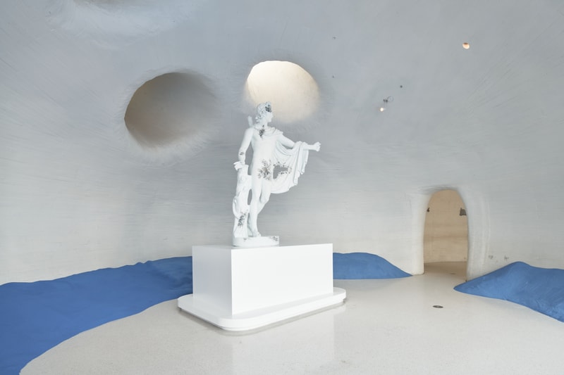 率先走進展覽「Daniel Arsham: Sands of Time」