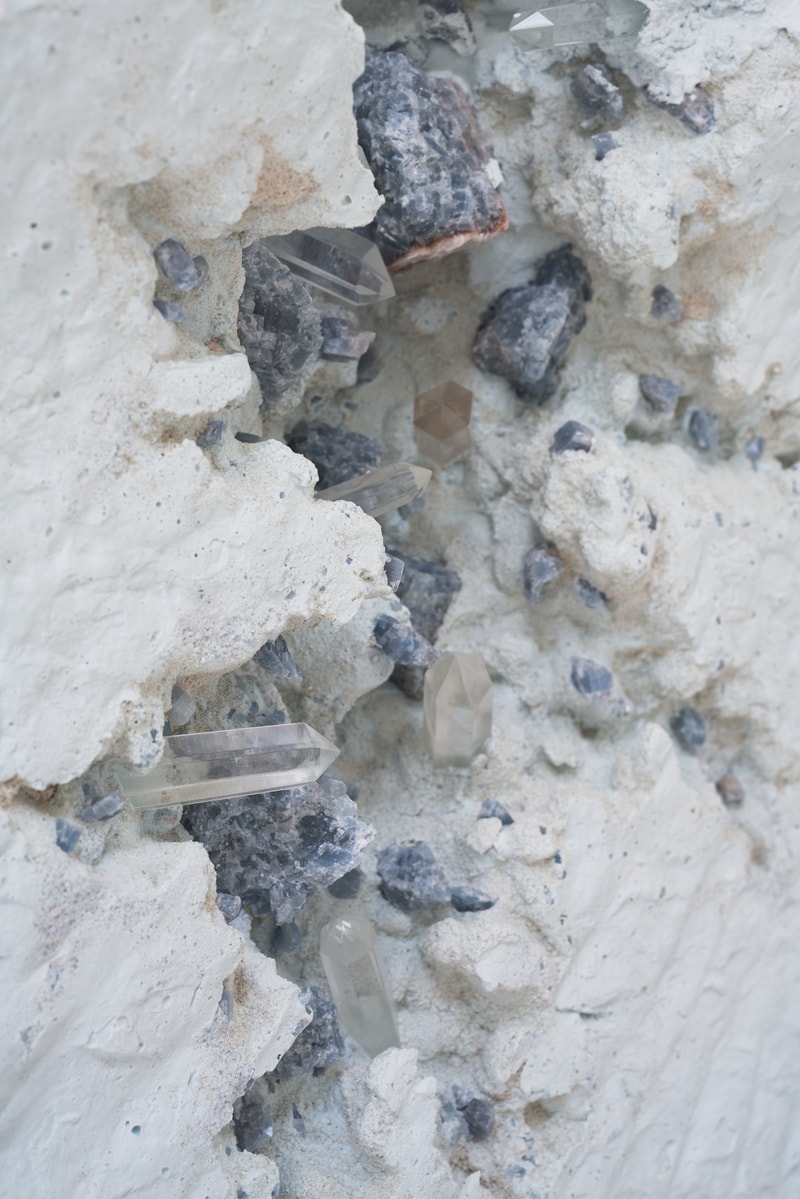 率先走進展覽「Daniel Arsham: Sands of Time」