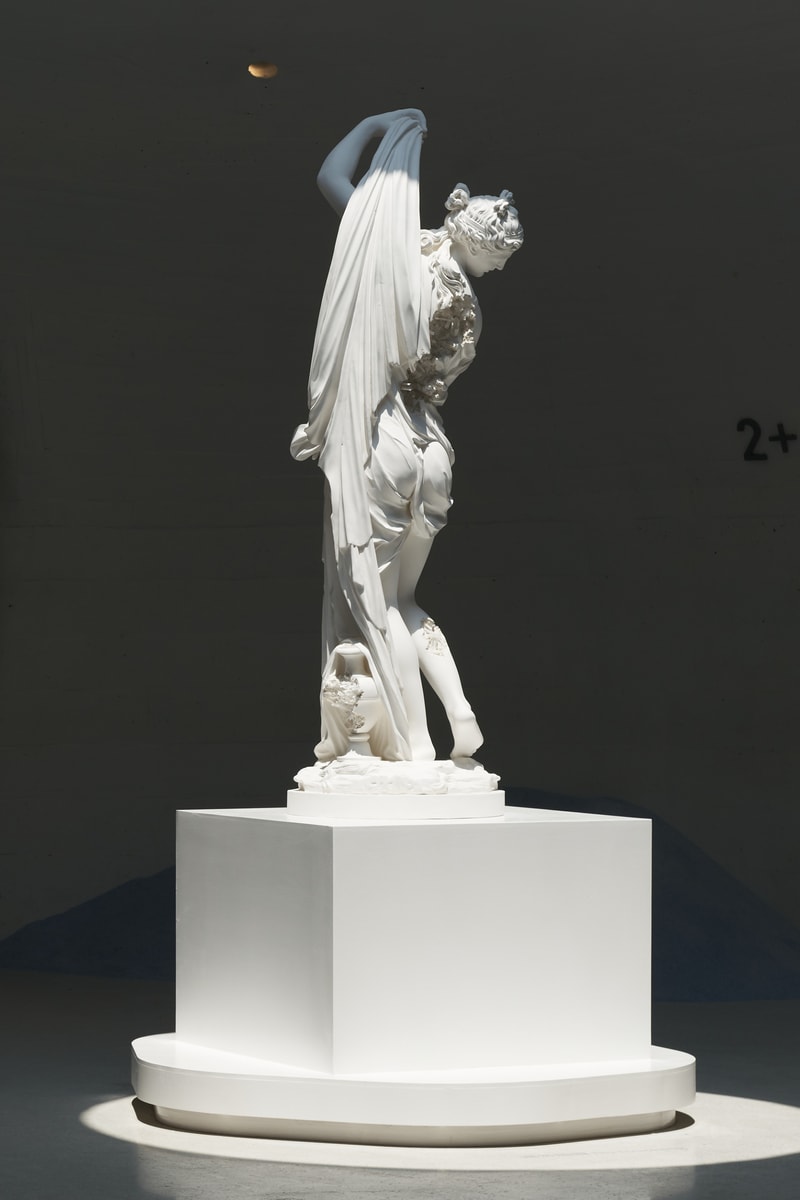 率先走進展覽「Daniel Arsham: Sands of Time」